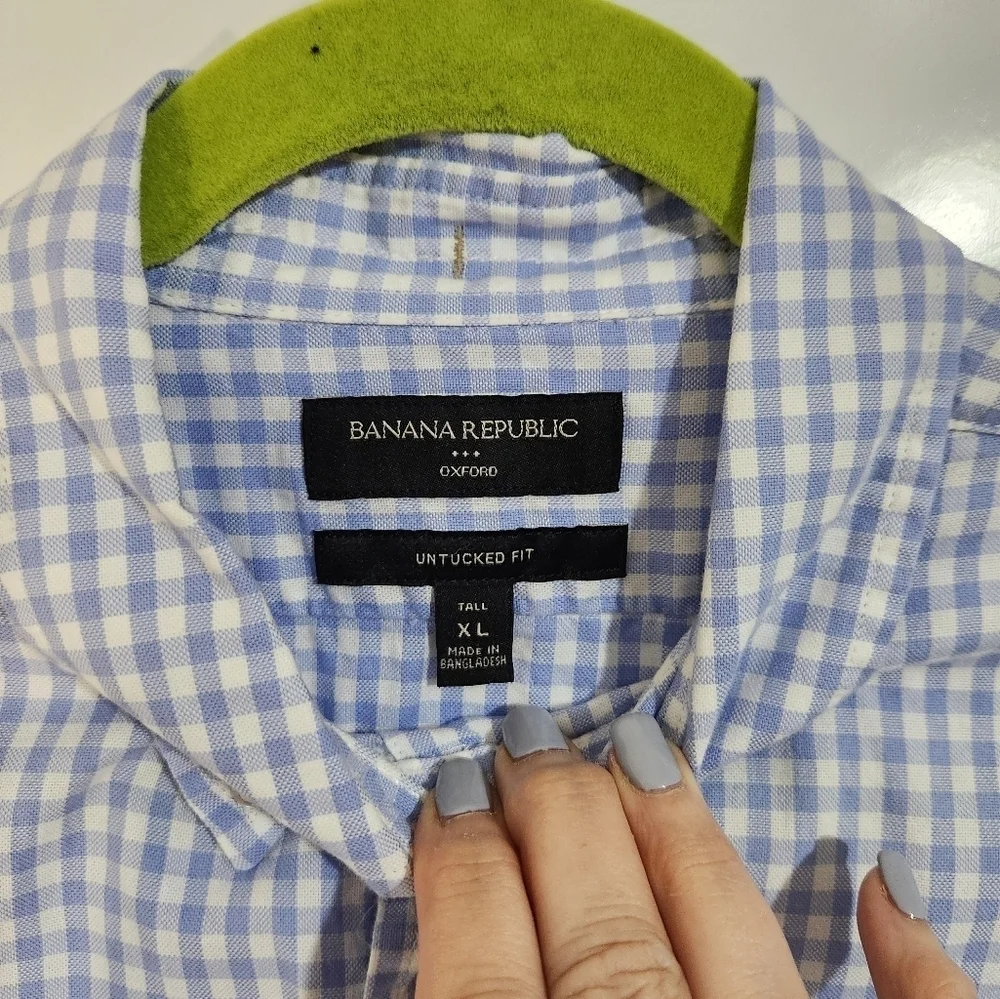 Banana Republic Men's Blue Checkered Shirt, Size XL